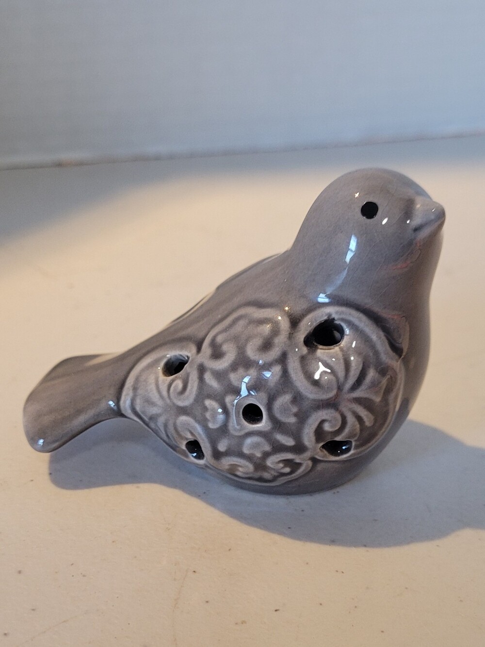 Bird Figurine Ceramic Gray Laced Wing 2-1/2" H x 3-1/2" W Cute Delicate